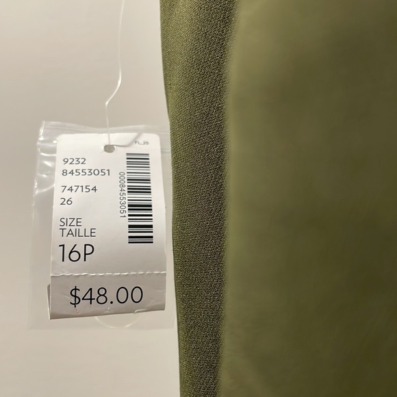 Ladies dress pants. - Picture 4 of 5